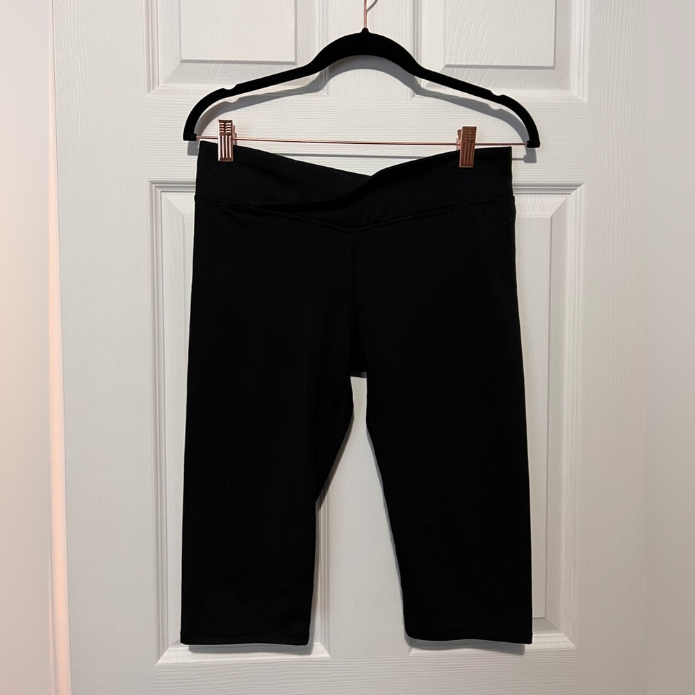 Fabletics crop yoga pants